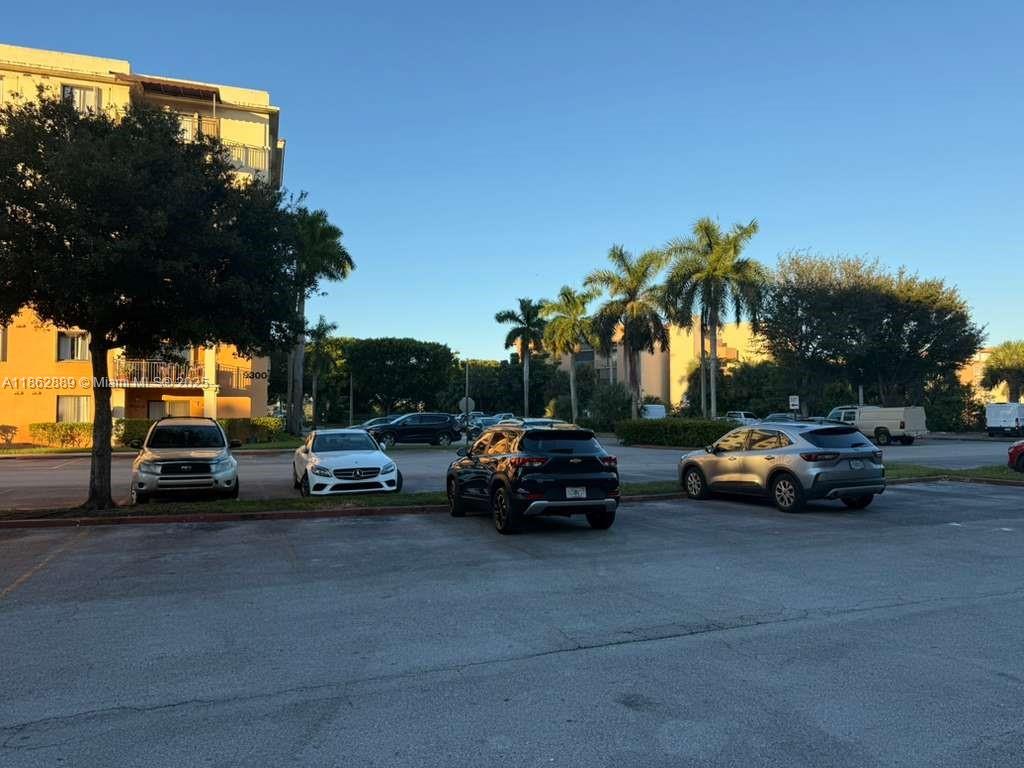 9310 Fontainebleau Blvd #307 Miami, FL 33172