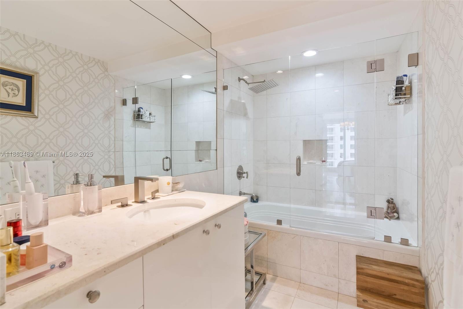 image Carbonell Condo10