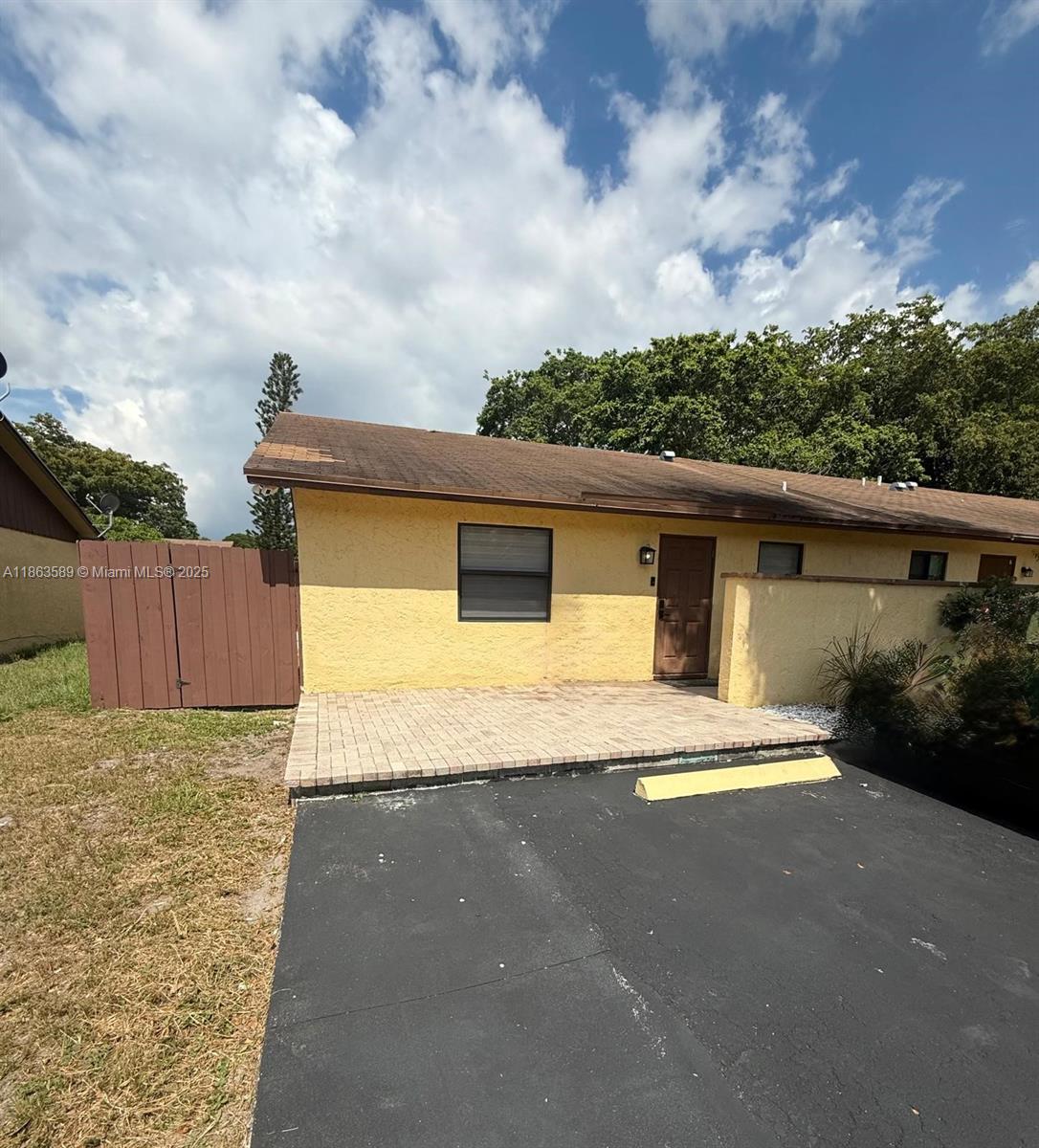 4403 NW 4th Ave #4403