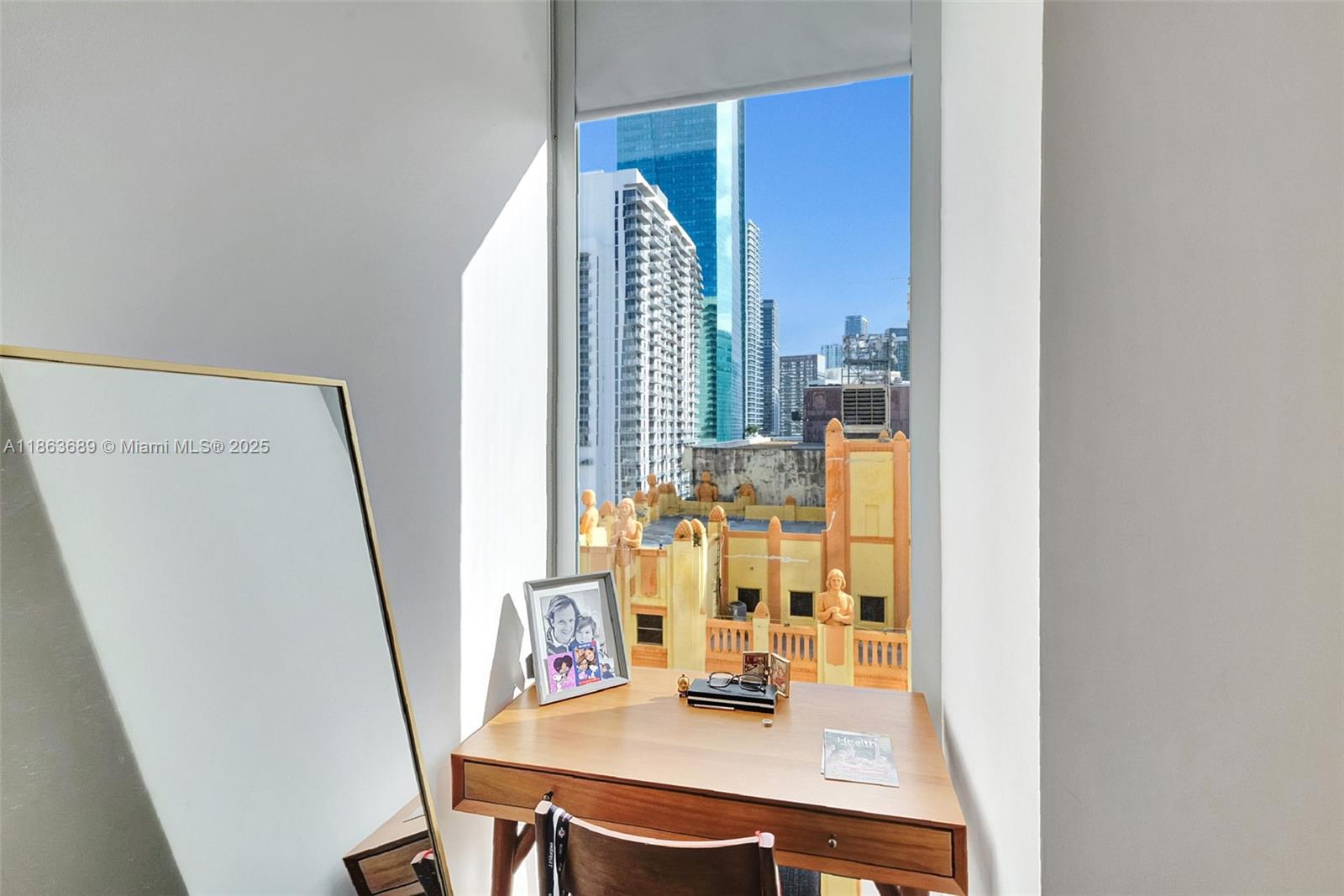 image Centro Condominium9