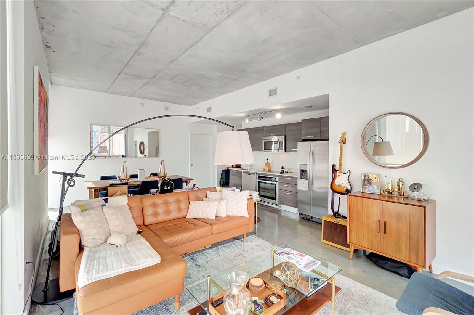 image Centro Condominium14