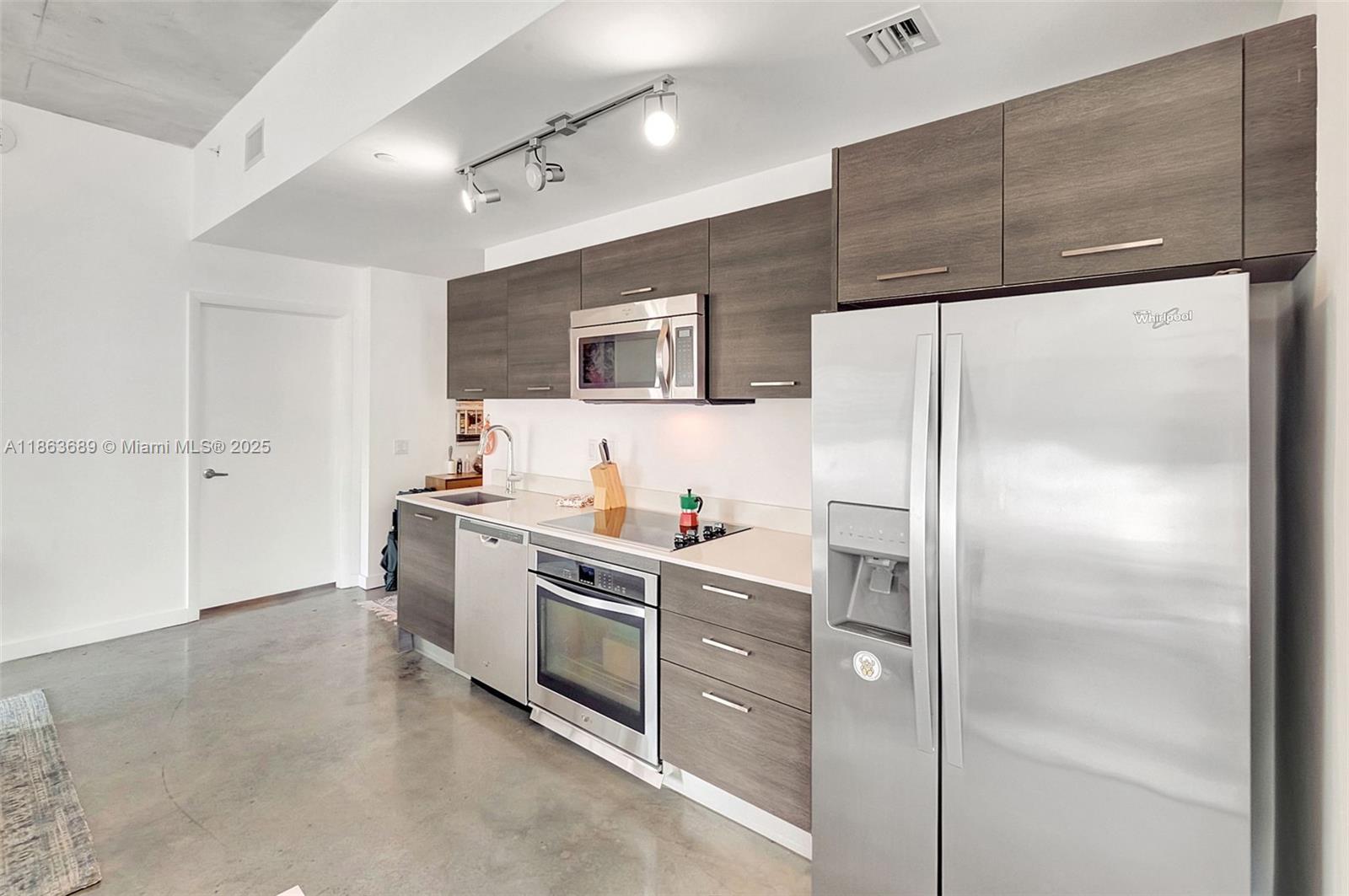 image Centro Condominium15