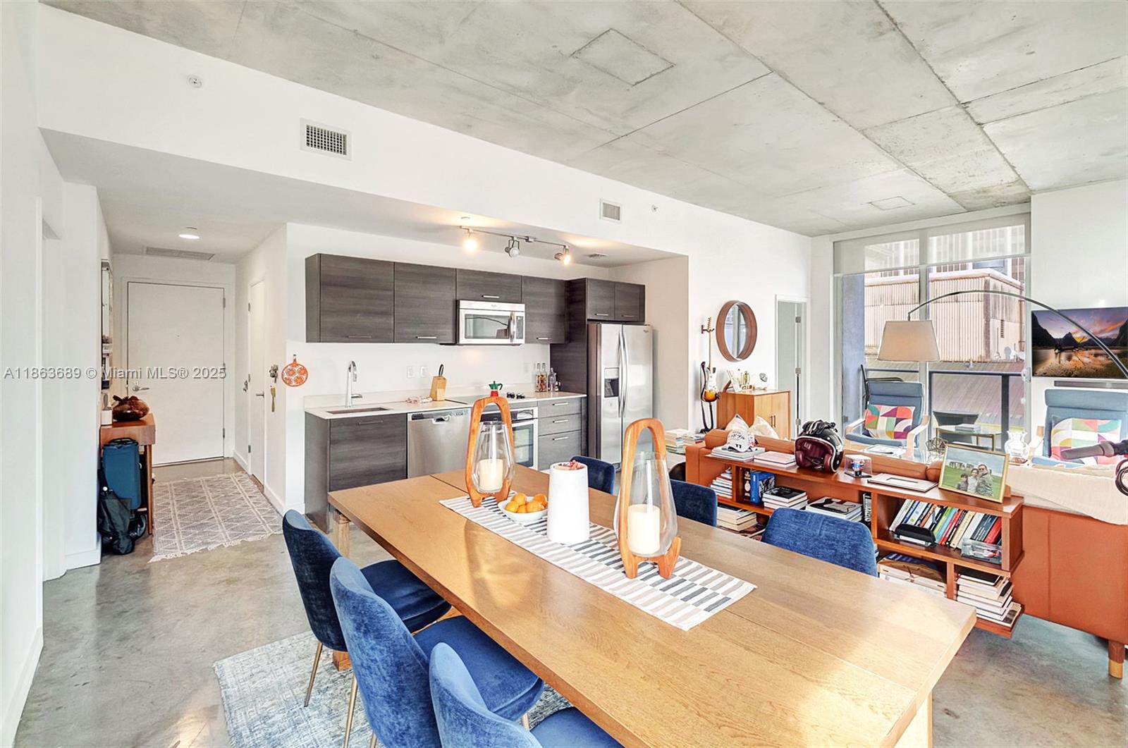 image Centro Condominium17