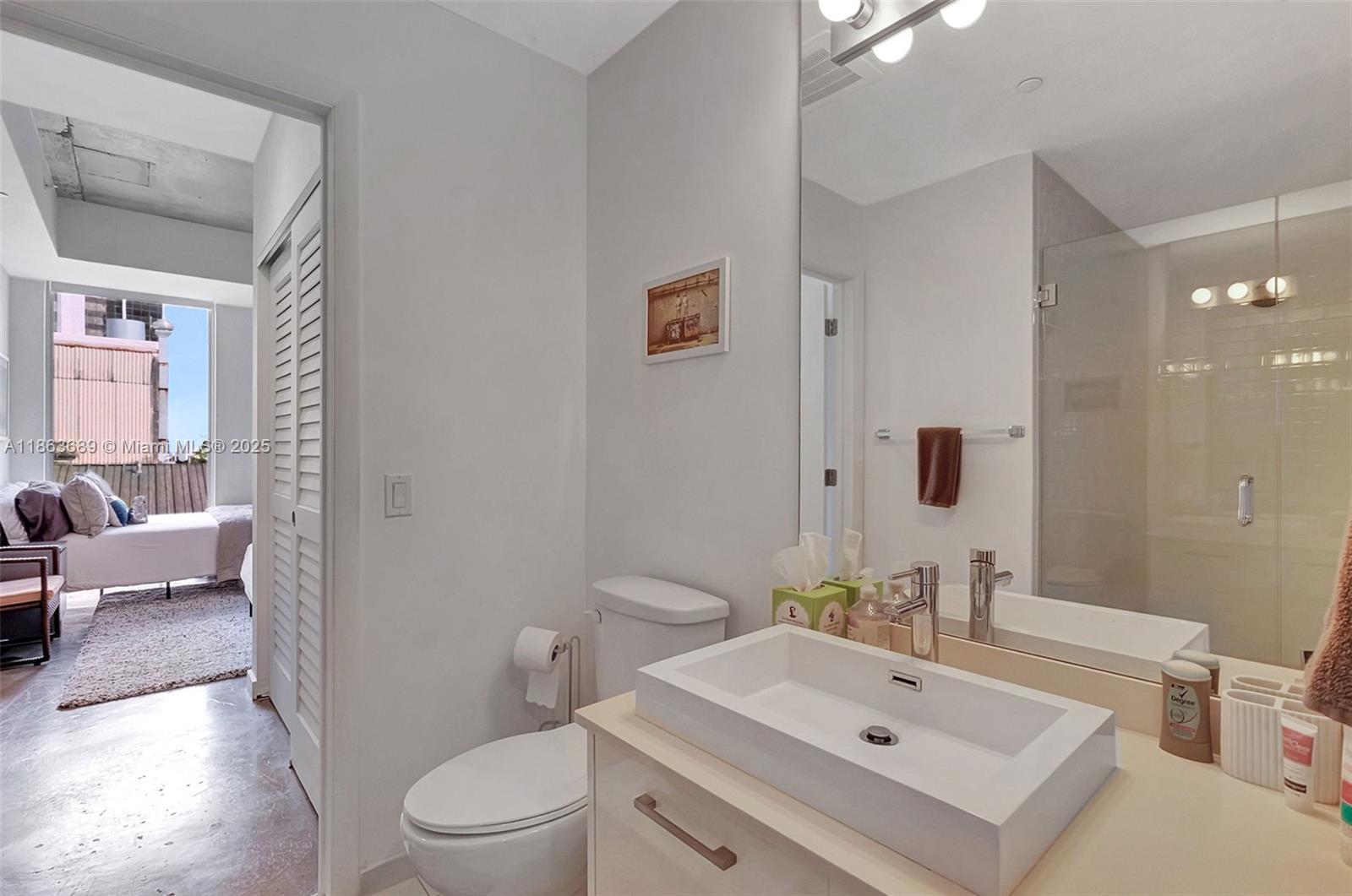 image Centro Condominium19