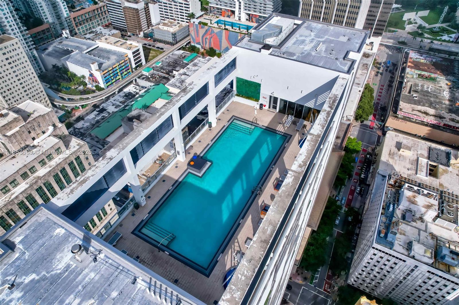image Centro Condominium25