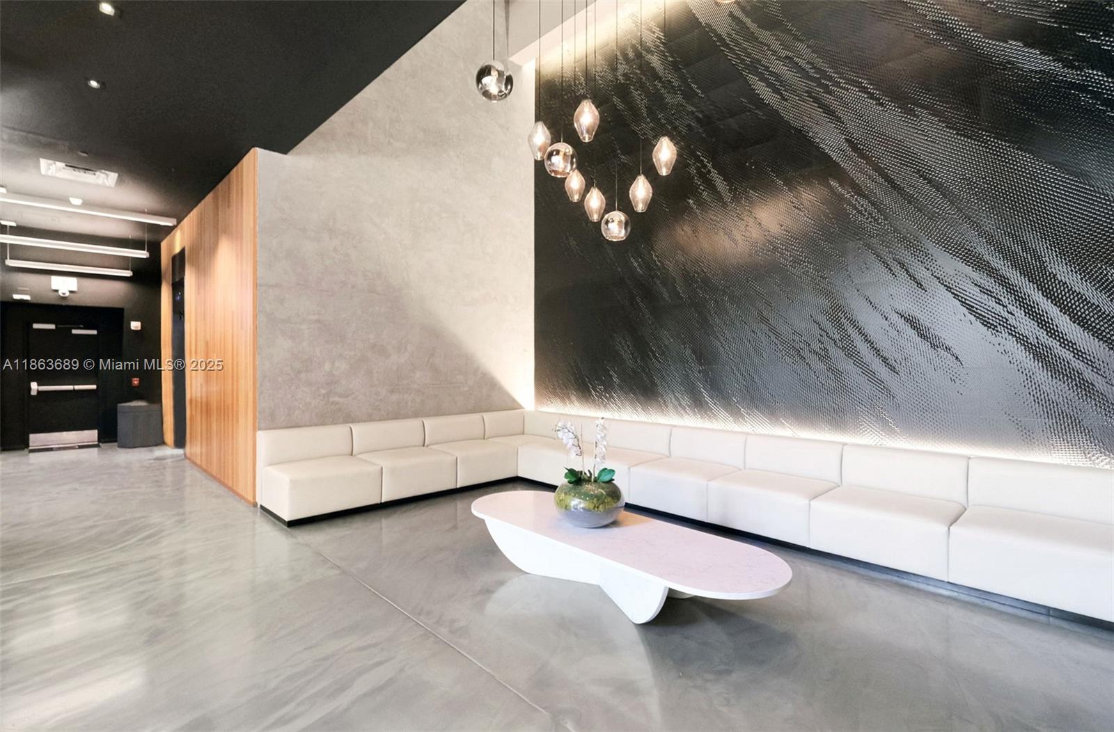 image Centro Condominium3