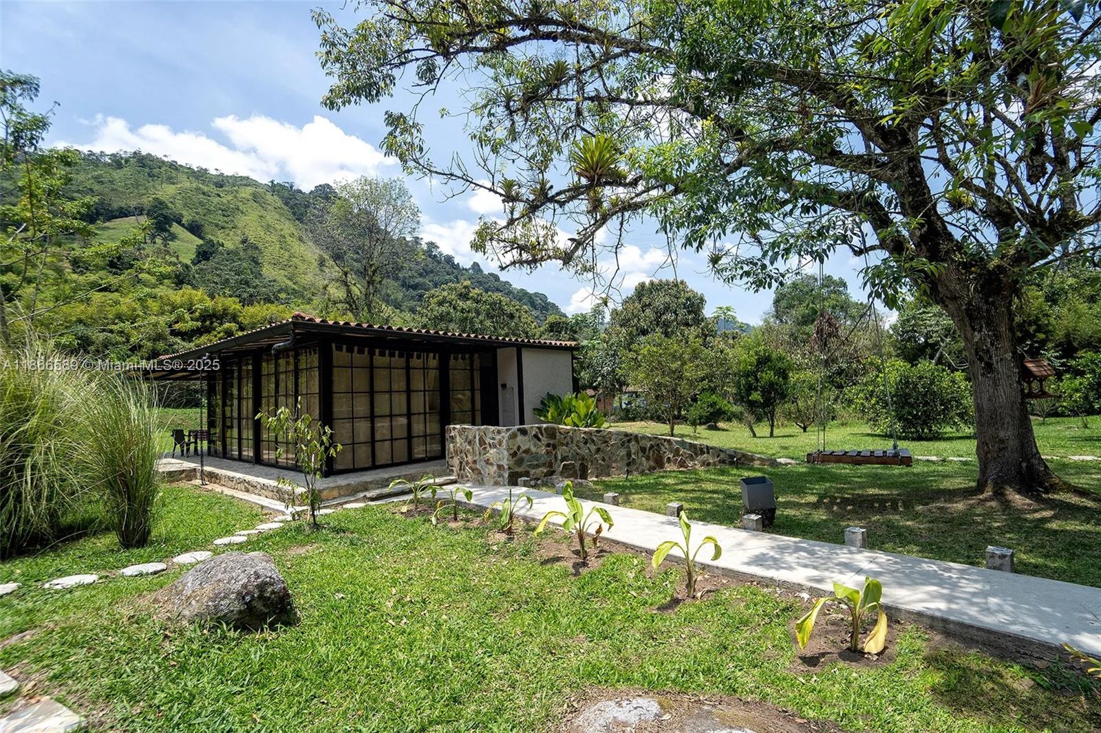 Via a La Florida Vereda #km 7,la Bananera Pereira Risaralda Col Pereira, RI, 660017