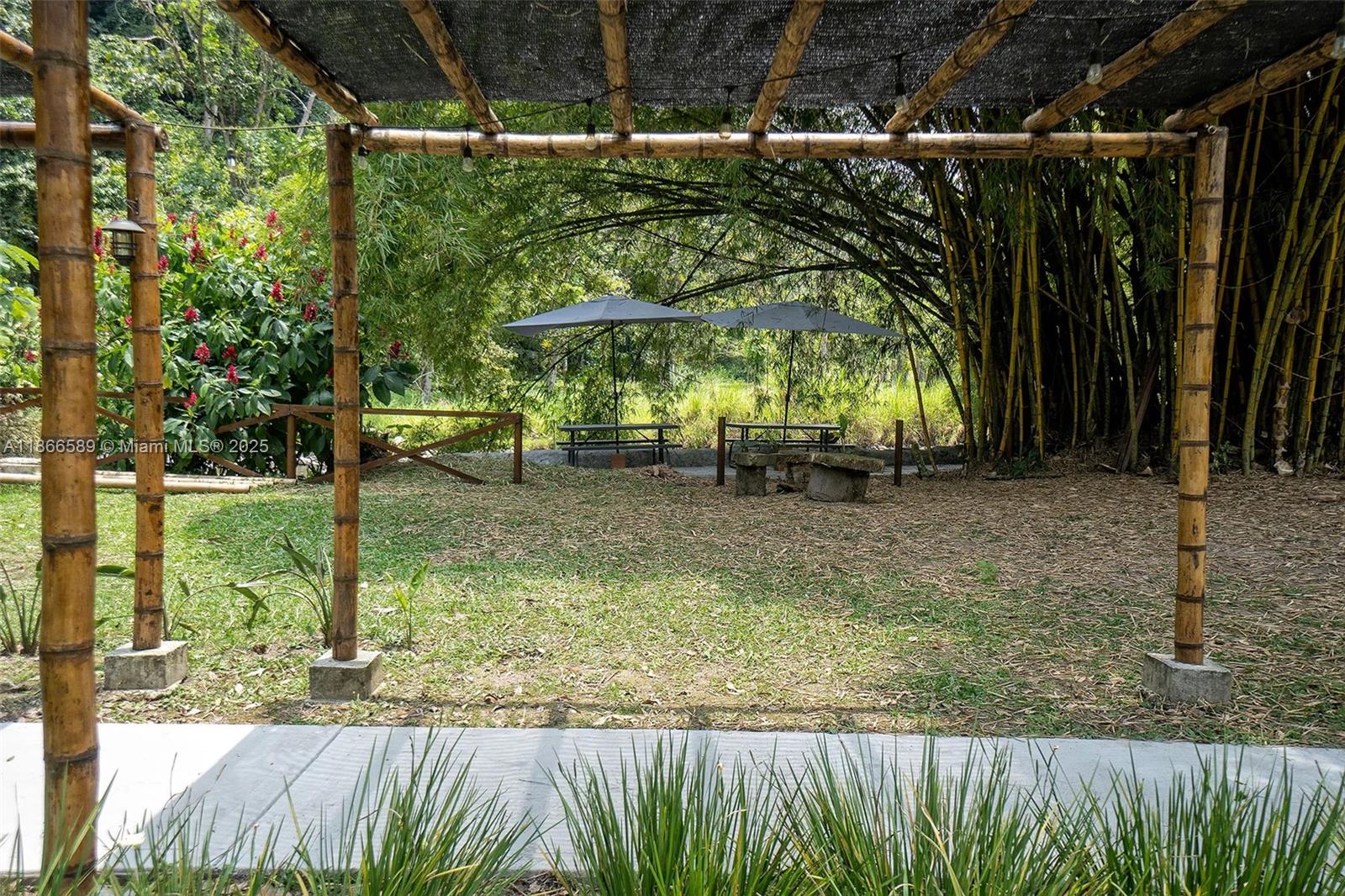 Via a La Florida Vereda #km 7,la Bananera Pereira Risaralda Col Pereira, RI, 660017