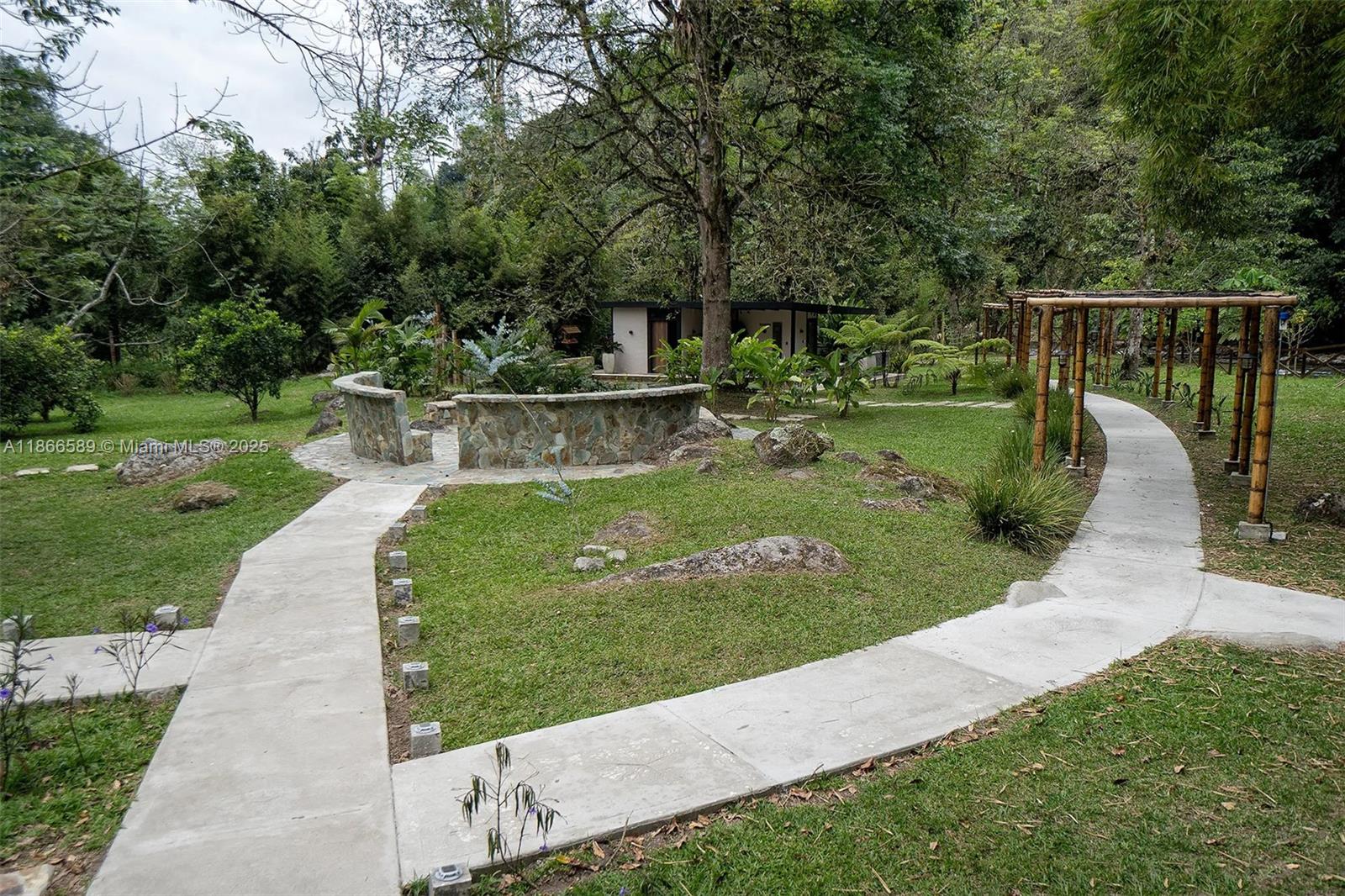 Via a La Florida Vereda #km 7,la Bananera Pereira Risaralda Col Pereira, RI, 660017