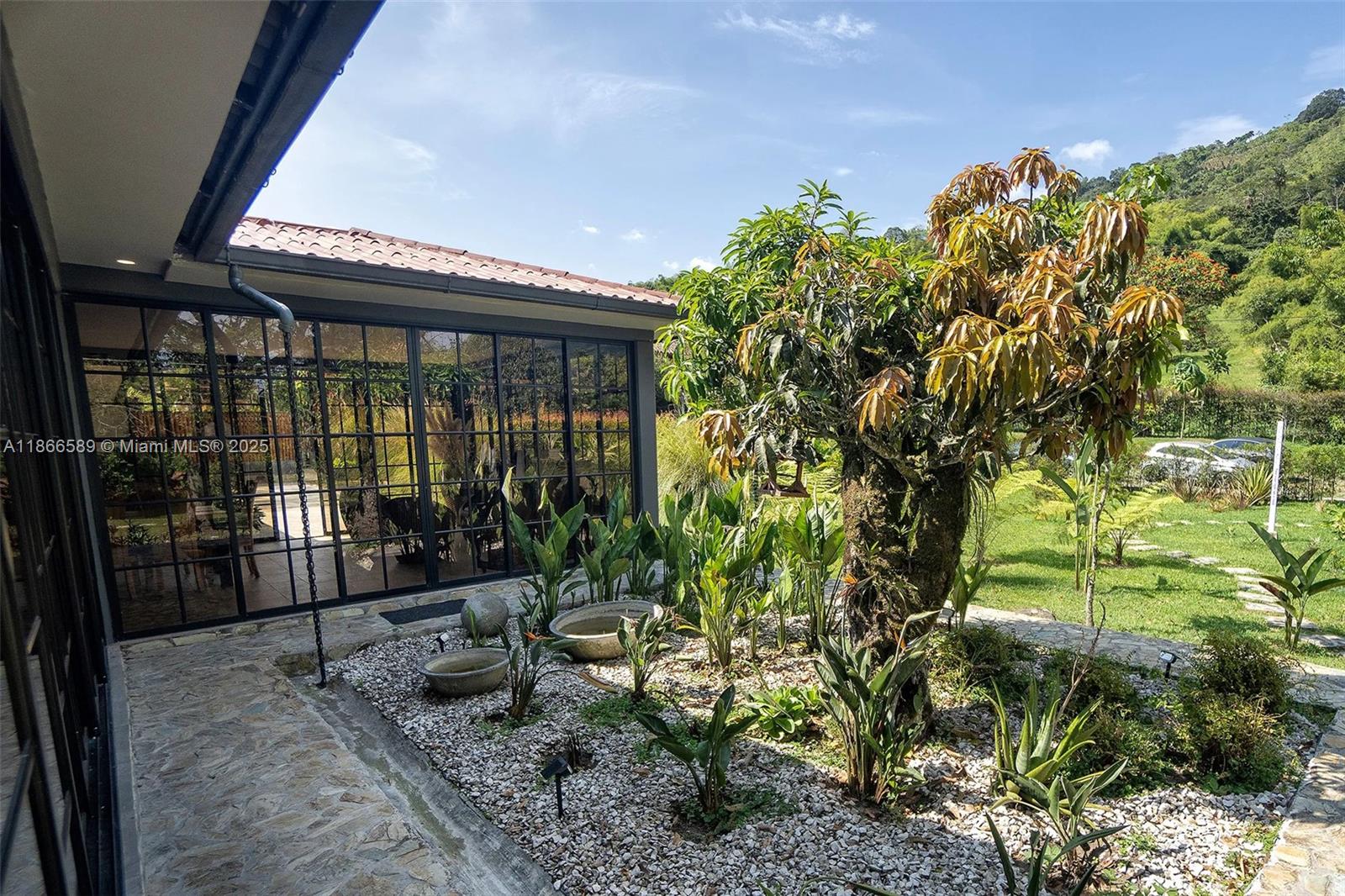 Via a La Florida Vereda #km 7,la Bananera Pereira Risaralda Col Pereira, RI, 660017