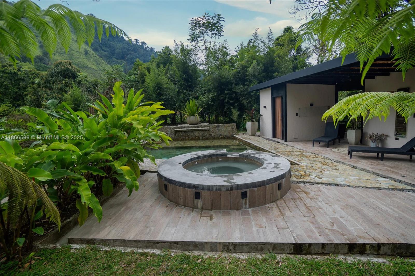 Via a La Florida Vereda #km 7,la Bananera Pereira Risaralda Col Pereira, RI, 660017