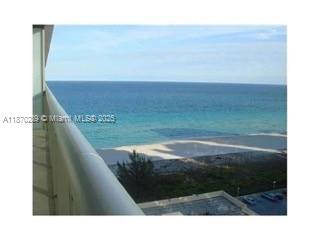 5875 Collins Ave #1006