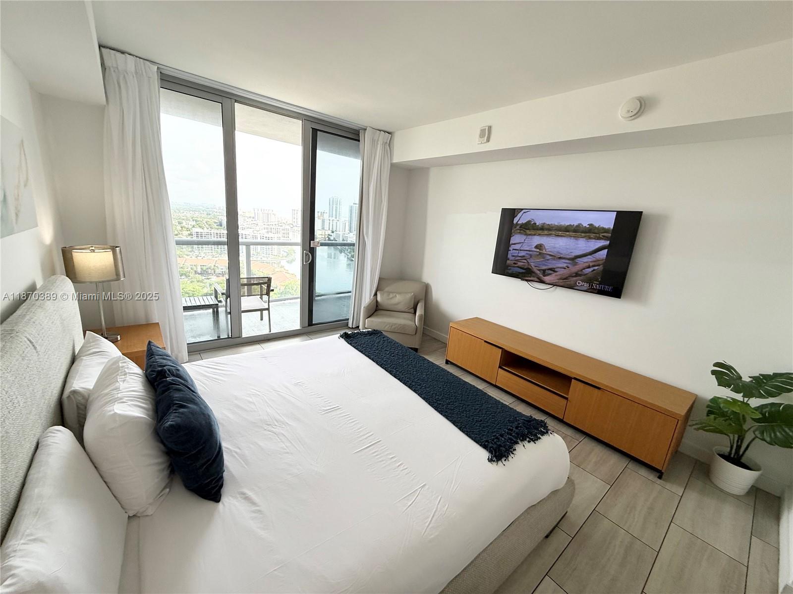 image Beachwalk6