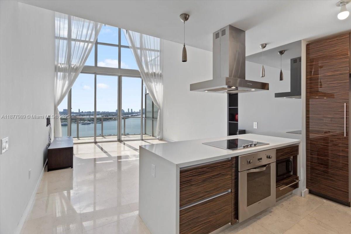 1100 Biscayne Blvd #2305