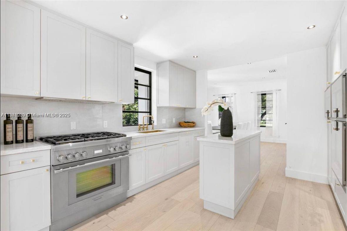 4444 Adams Ave Miami Beach, FL 33140