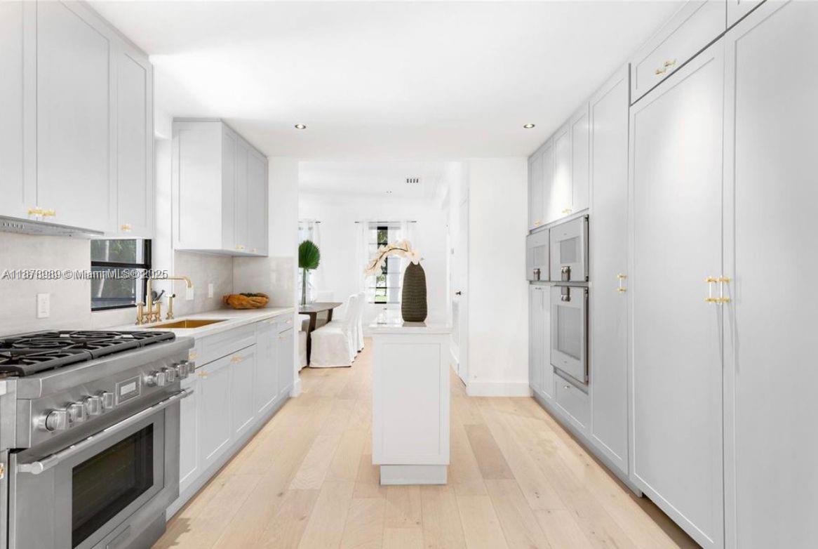 4444 Adams Ave Miami Beach, FL 33140