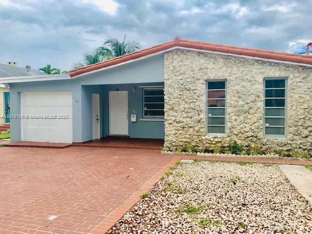 4101 SW 13th Ter