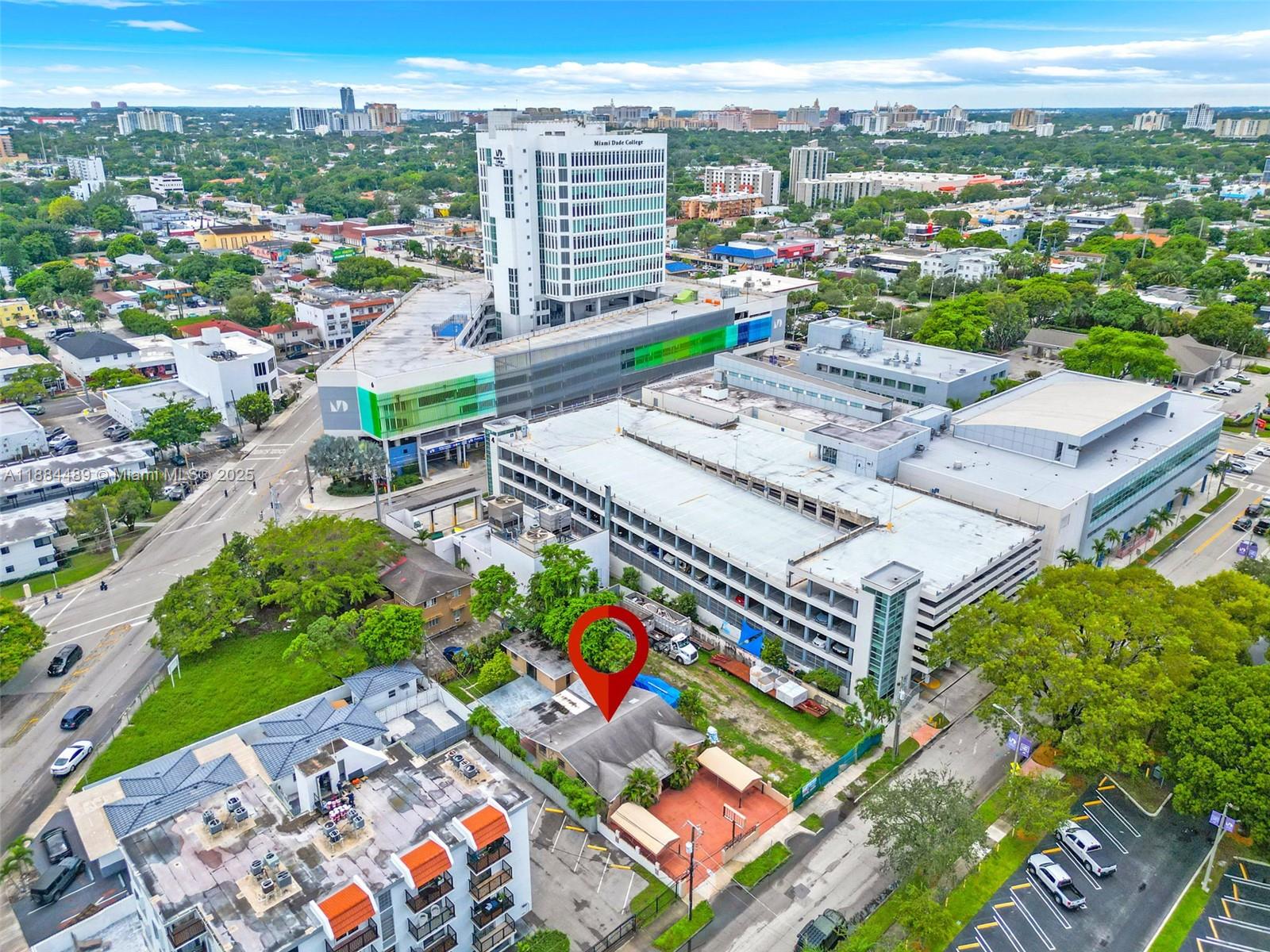 2524 SW 6th St Miami, FL 33135