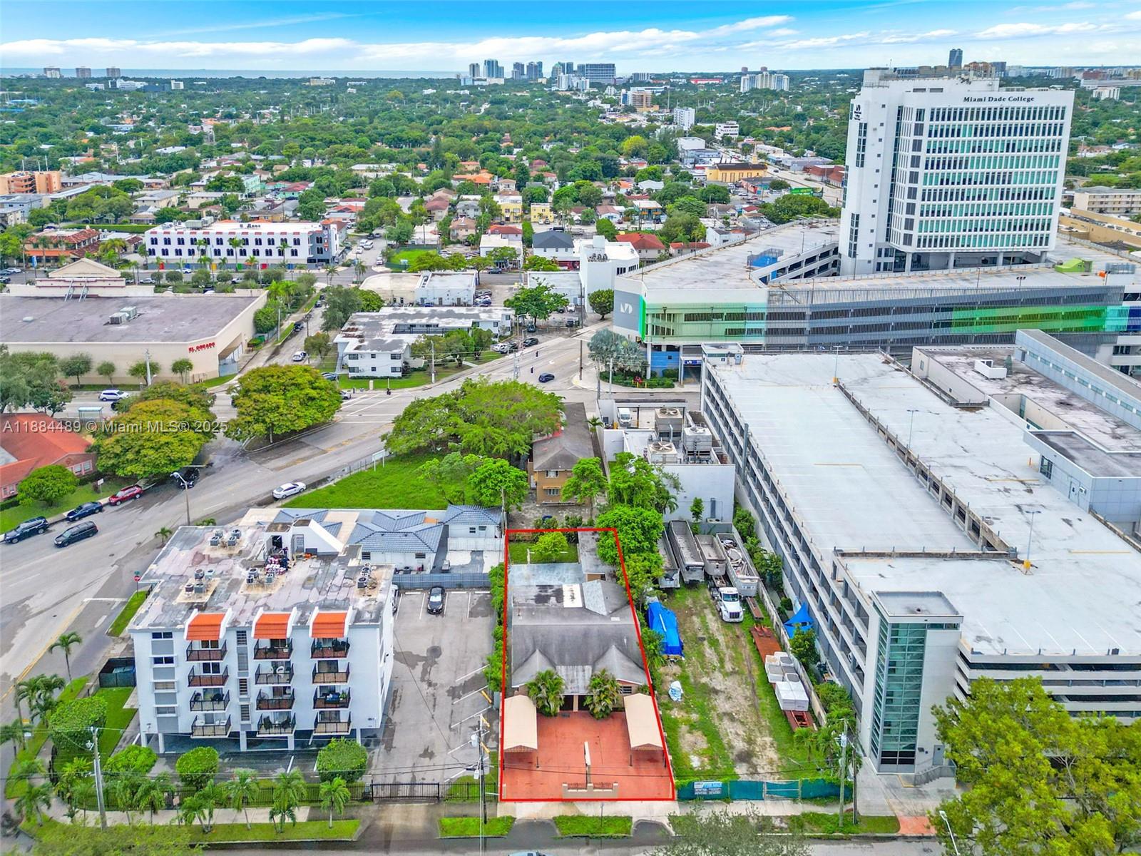 2524 SW 6th St Miami, FL 33135