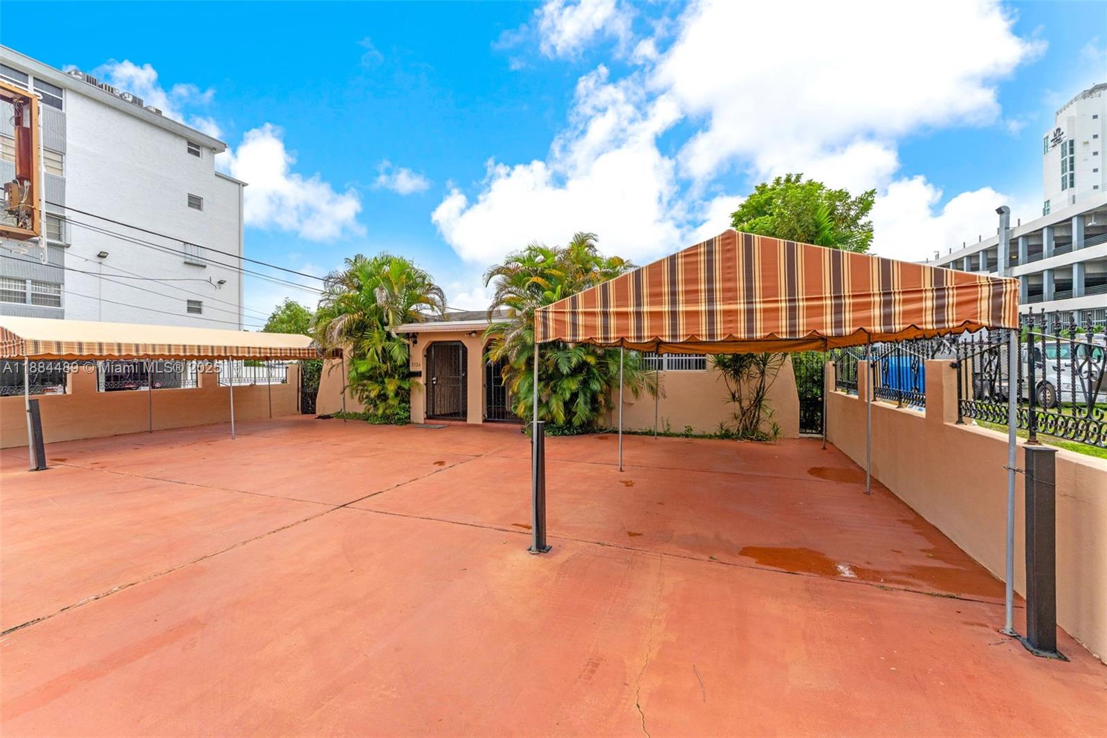 2524 SW 6th St Miami, FL 33135