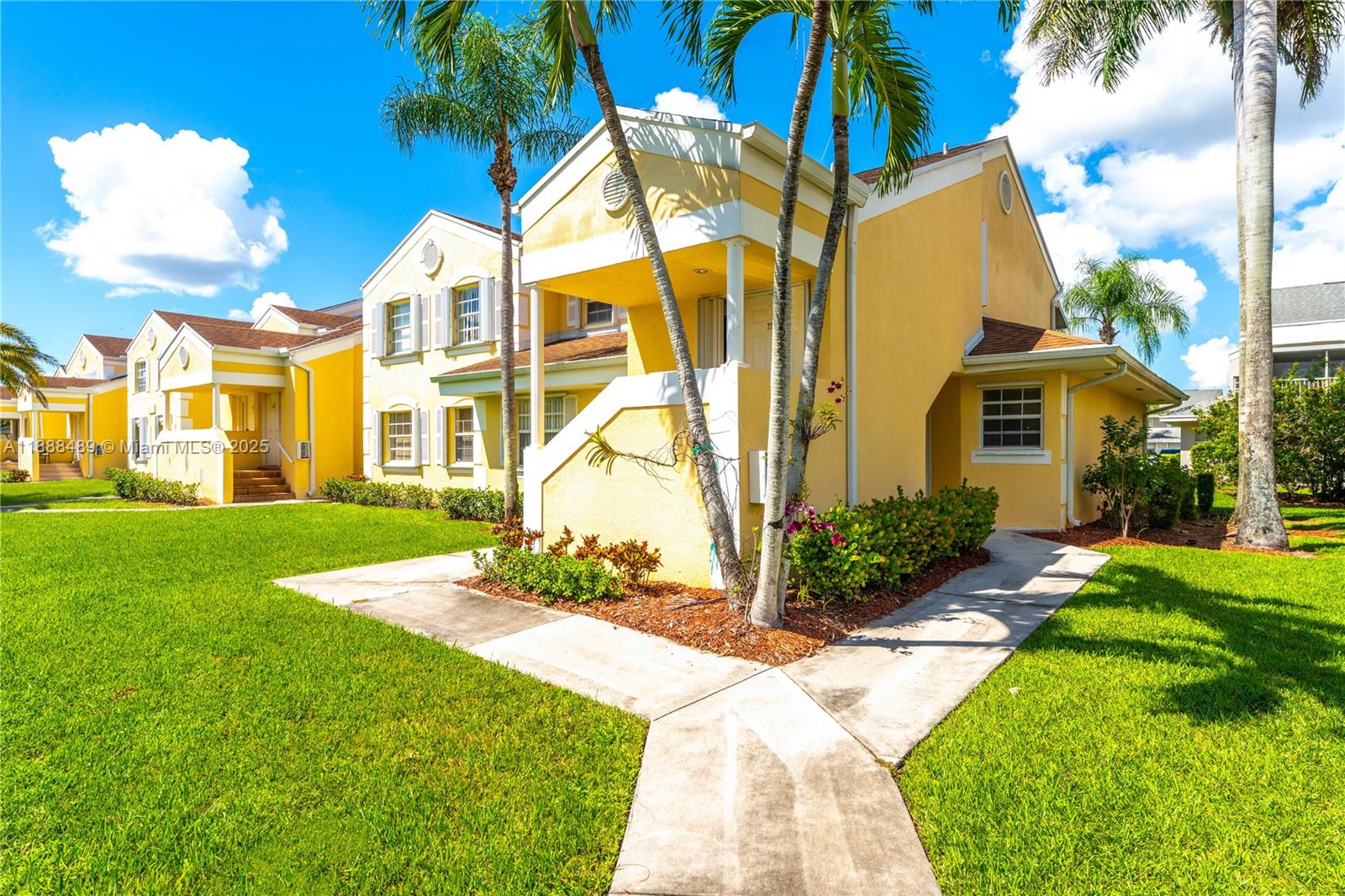 2221 SE 27th Dr #106-B