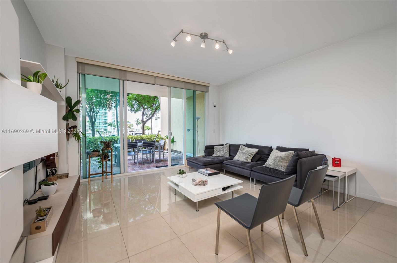 image Aventura Marina4