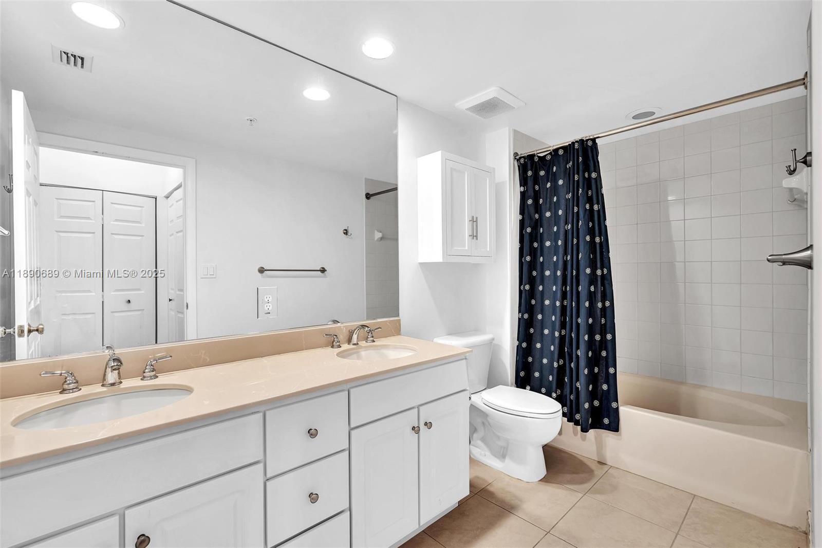 2000 N Bayshore Dr #227 Miami, FL 33137