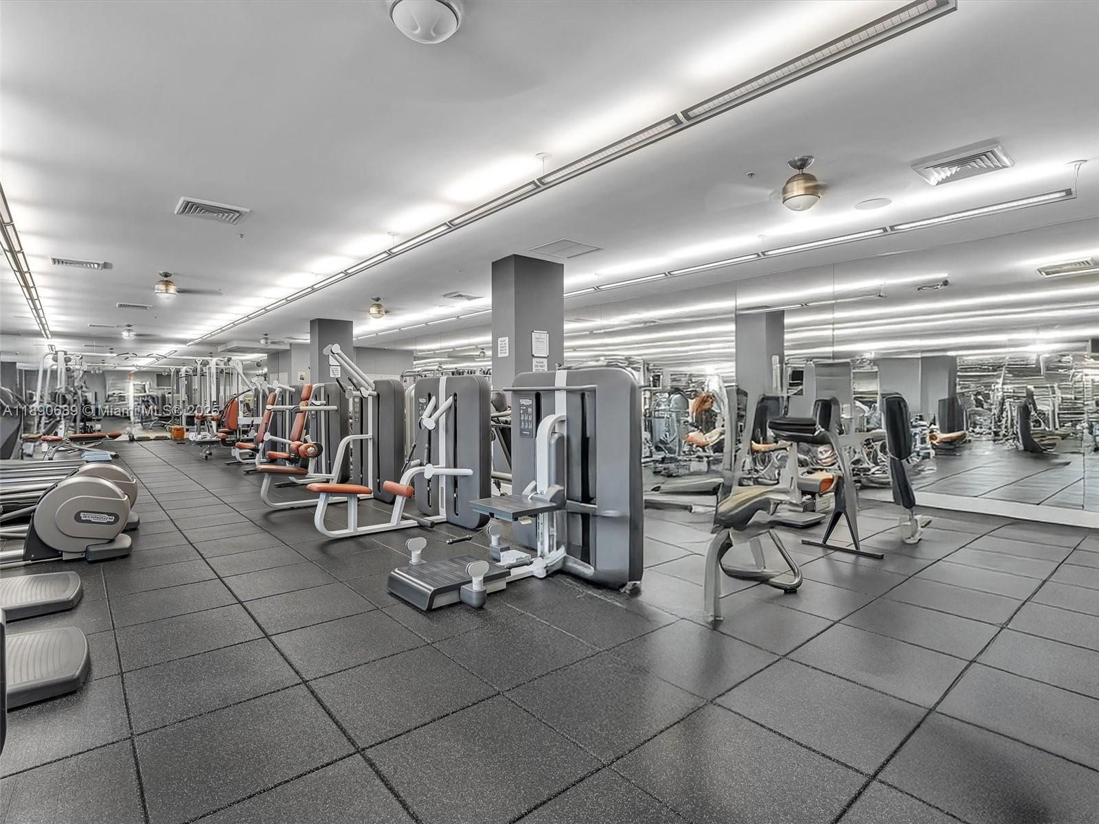 2000 N Bayshore Dr #227 Miami, FL 33137