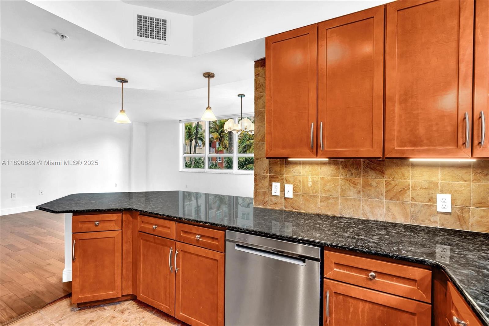 2000 N Bayshore Dr #227 Miami, FL 33137