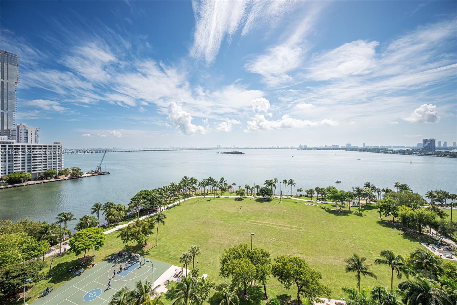 image Quantum On The Bay North28