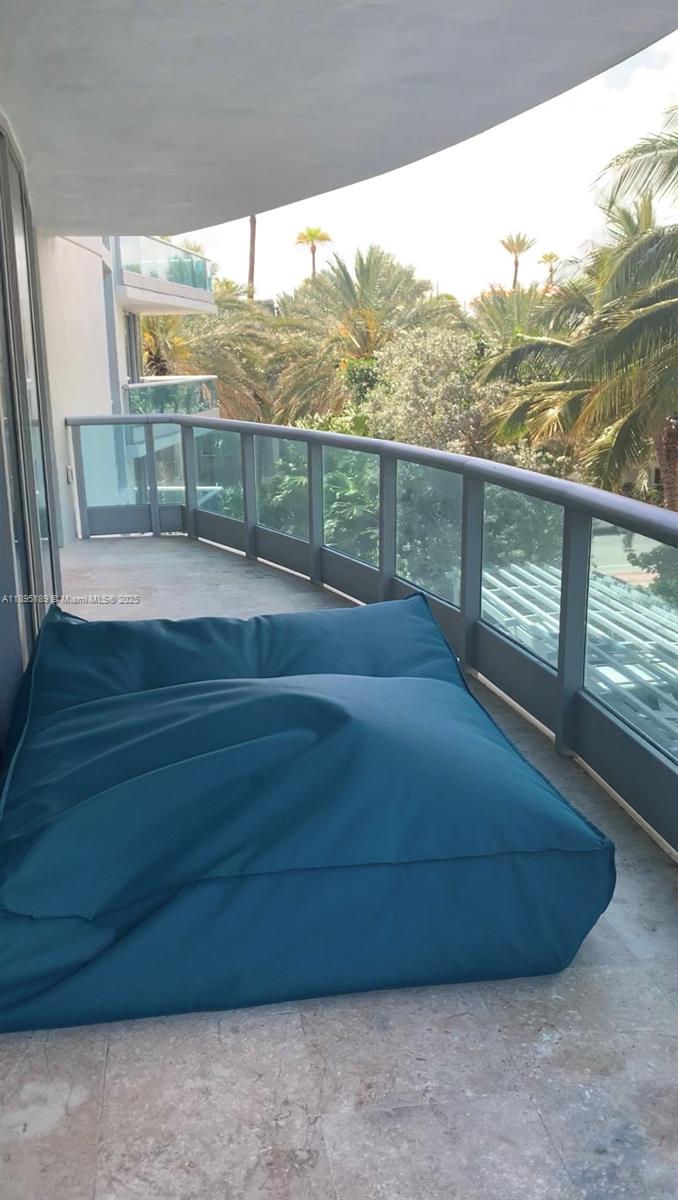 9401 Collins Ave #305 Surfside, FL 33154