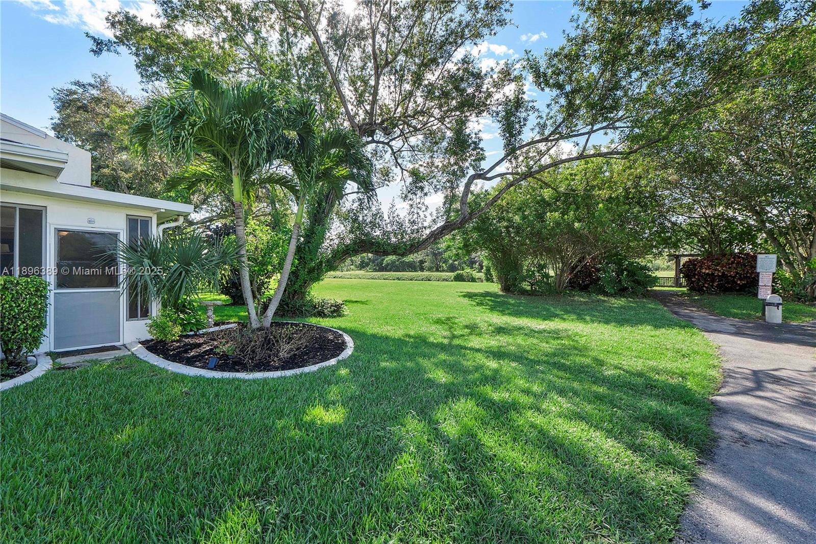 4764 S Hemingway Cir Margate, FL 33063