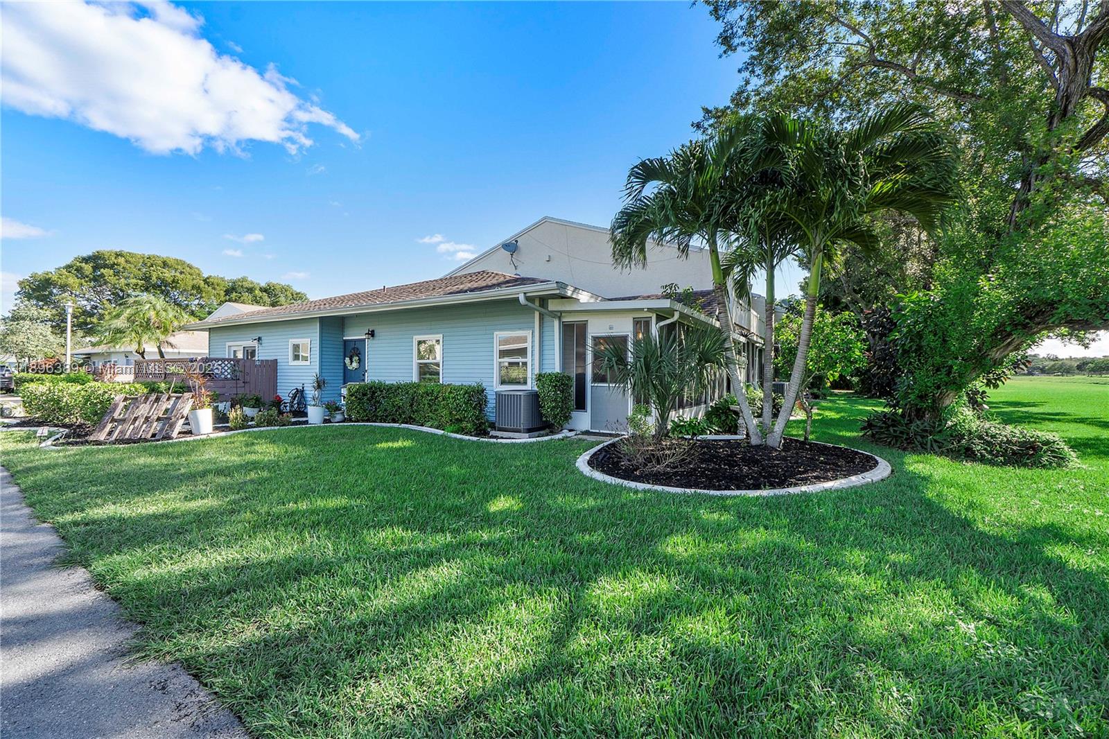 4764 S Hemingway Cir Margate, FL 33063