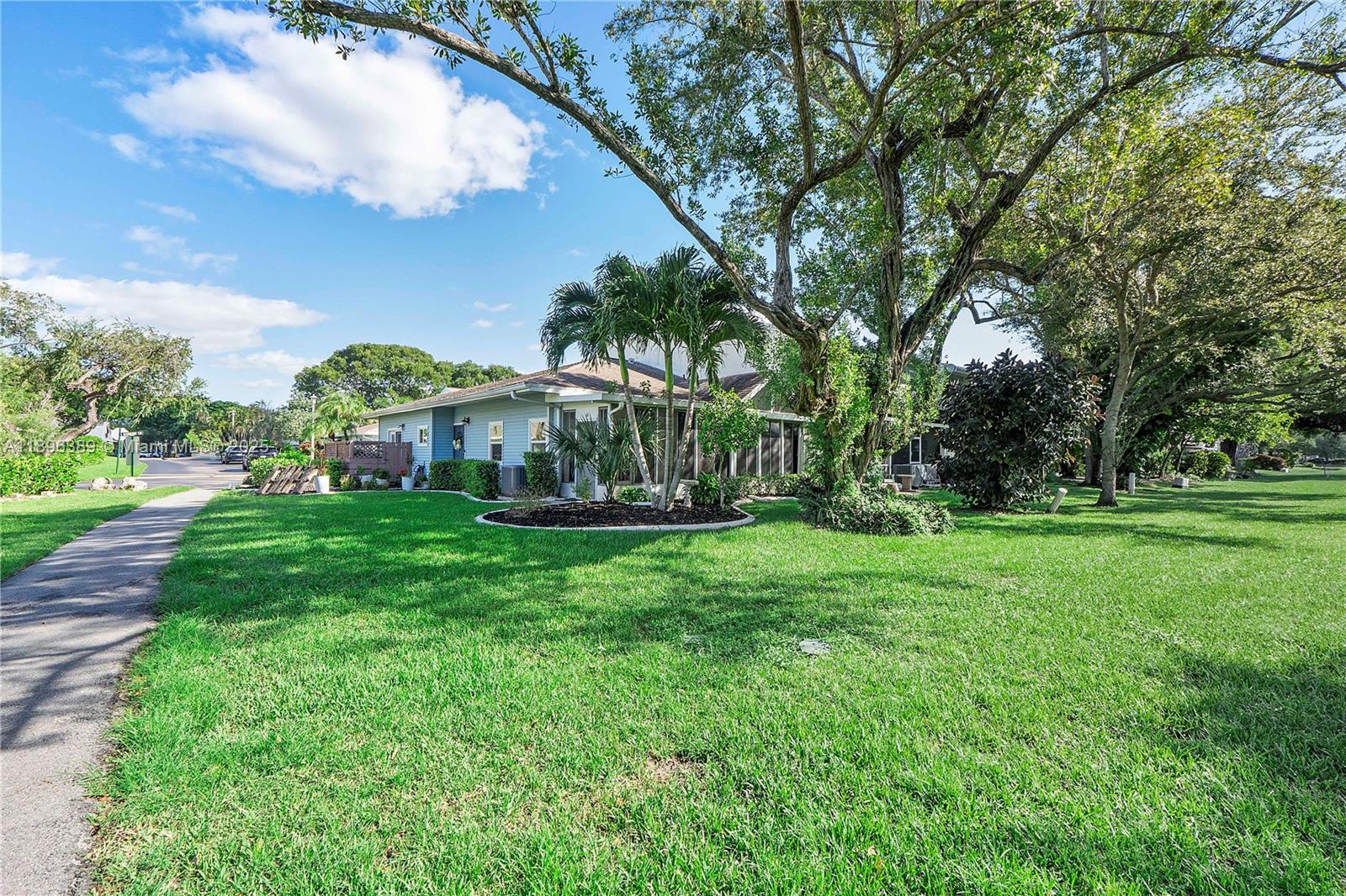 4764 S Hemingway Cir Margate, FL 33063