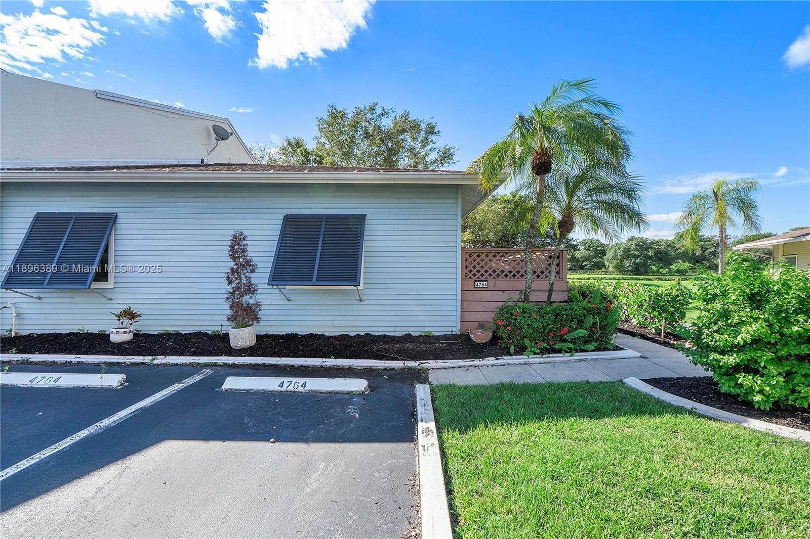 4764 S Hemingway Cir Margate, FL 33063