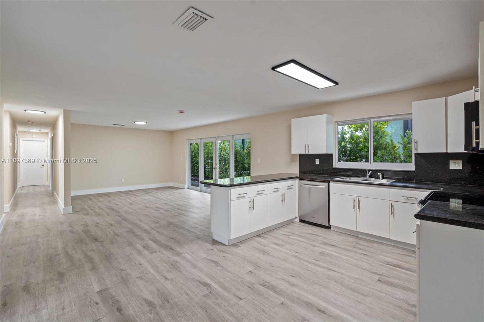 50 SW 26th Rd Miami, FL 33129