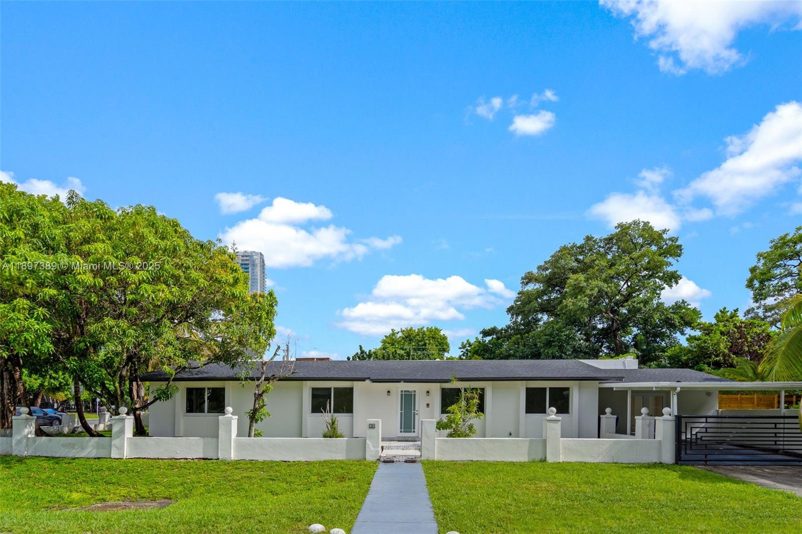 50 SW 26th Rd Miami, FL 33129