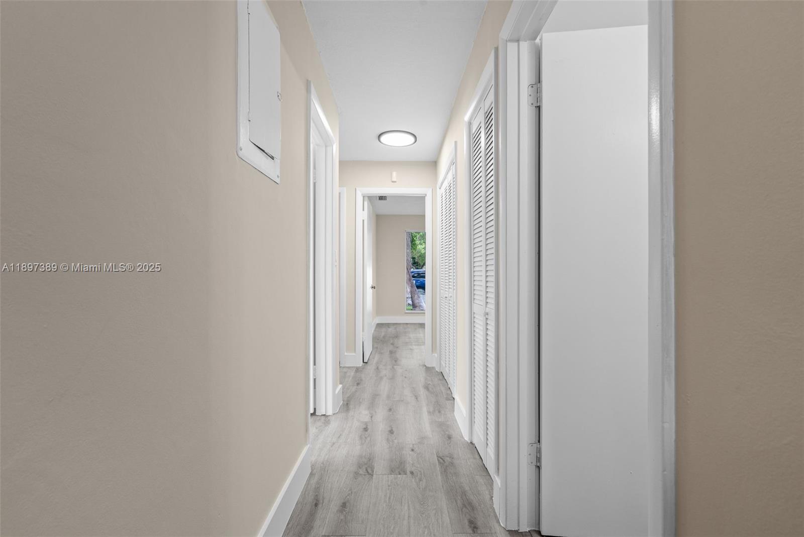 50 SW 26th Rd Miami, FL 33129