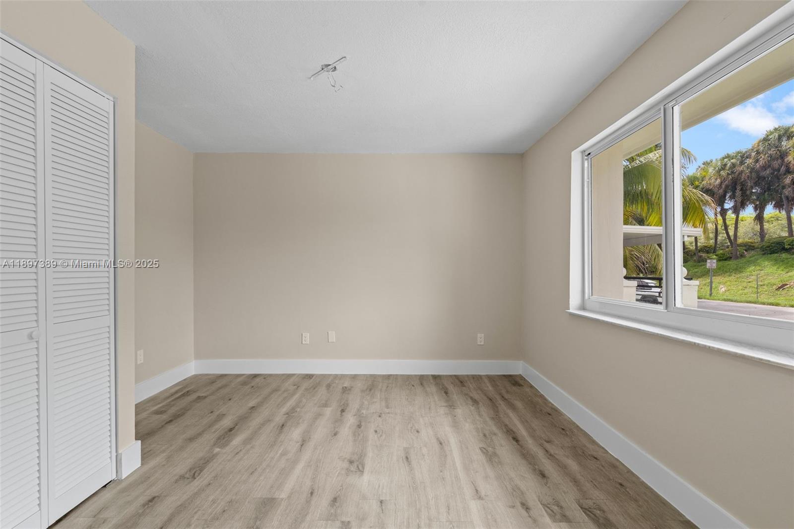 50 SW 26th Rd Miami, FL 33129