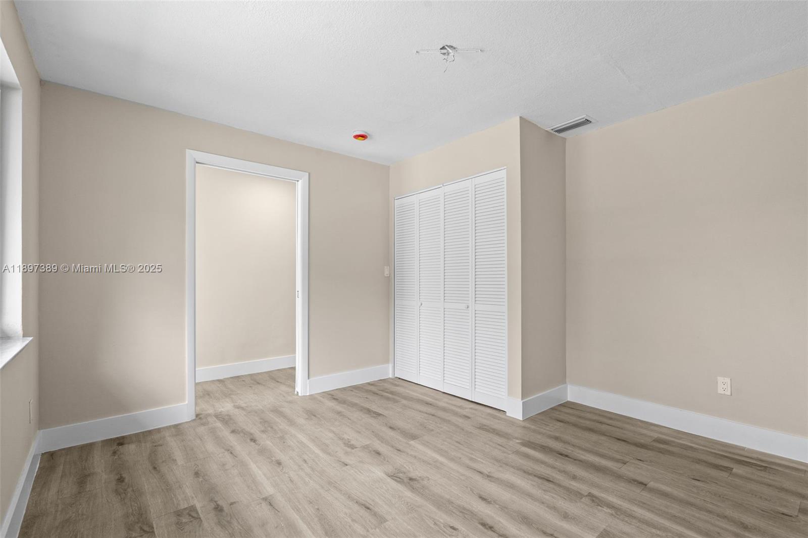 50 SW 26th Rd Miami, FL 33129