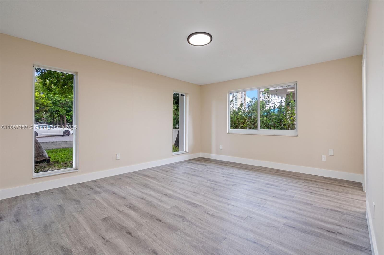 50 SW 26th Rd Miami, FL 33129