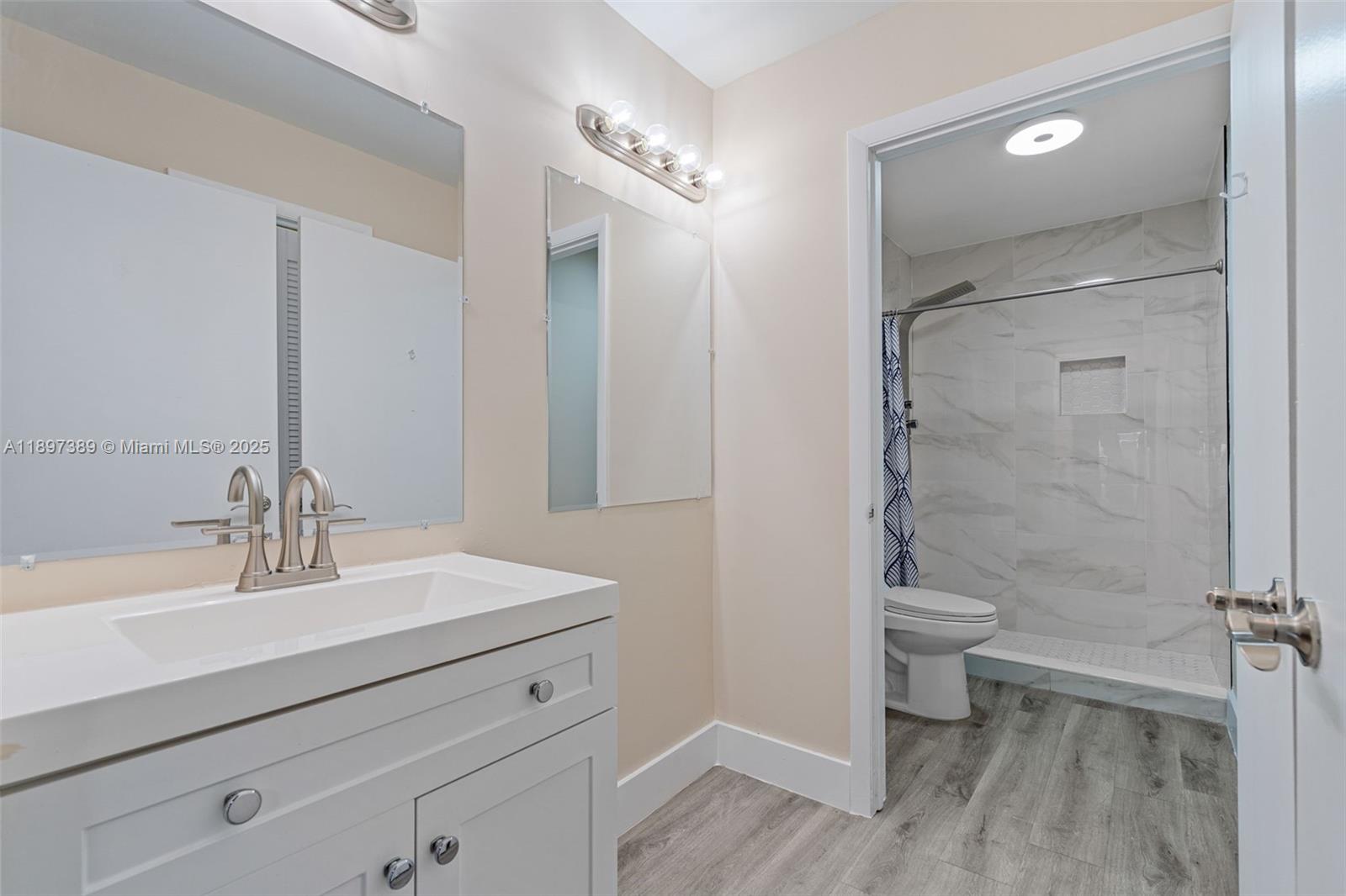 50 SW 26th Rd Miami, FL 33129