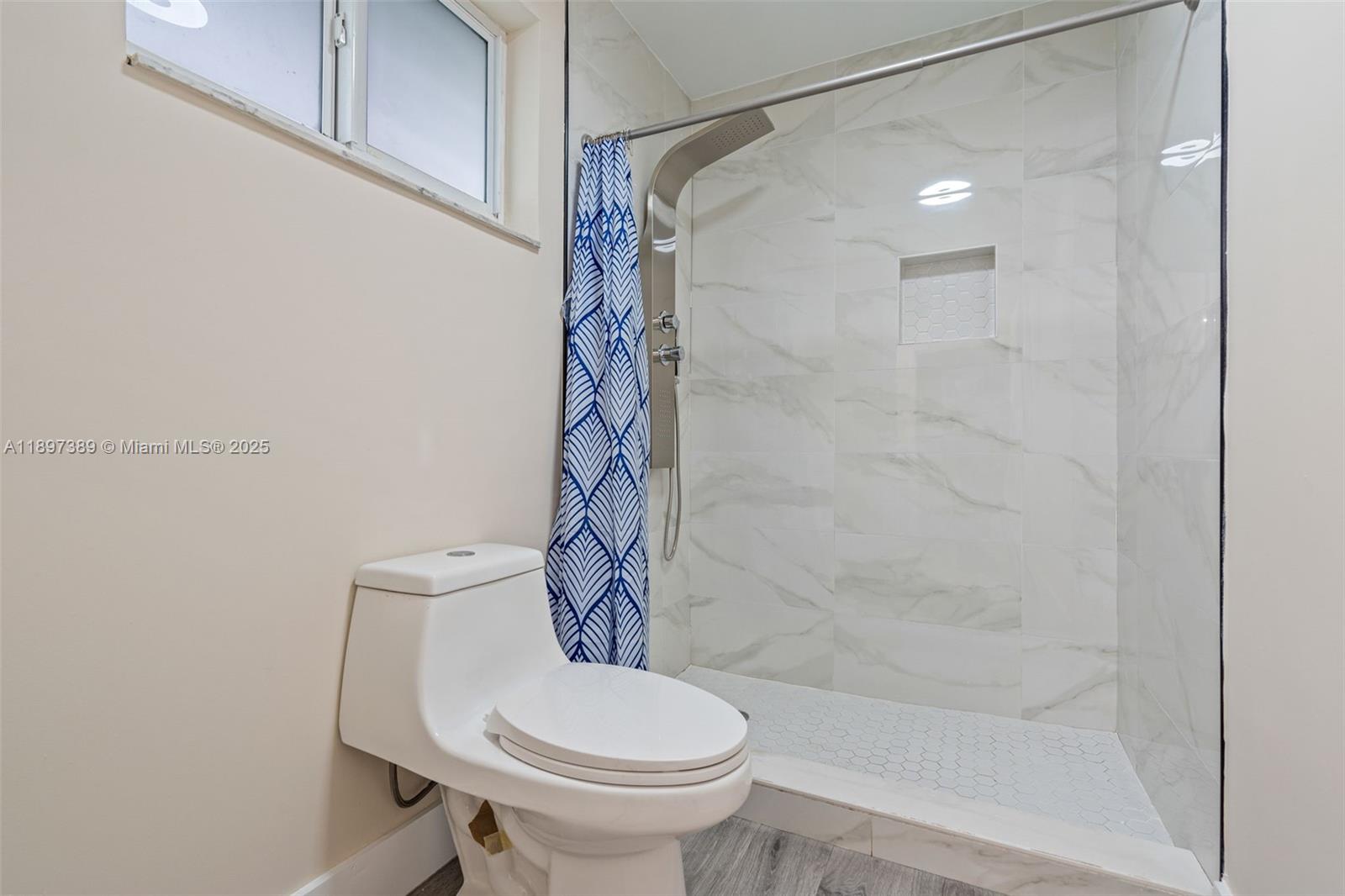 50 SW 26th Rd Miami, FL 33129