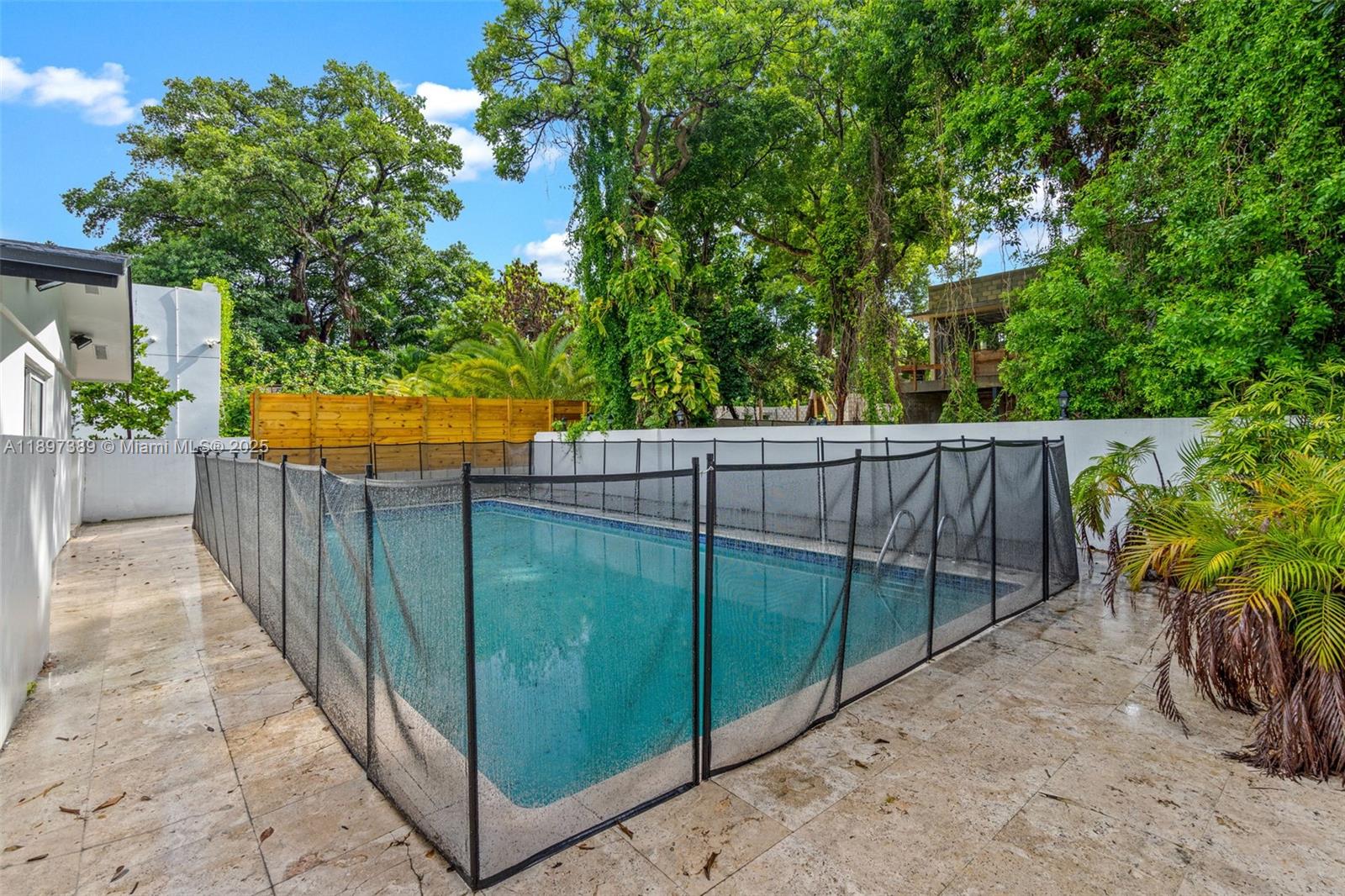 50 SW 26th Rd Miami, FL 33129