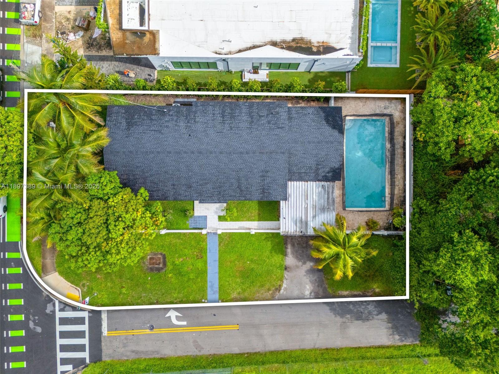 50 SW 26th Rd Miami, FL 33129