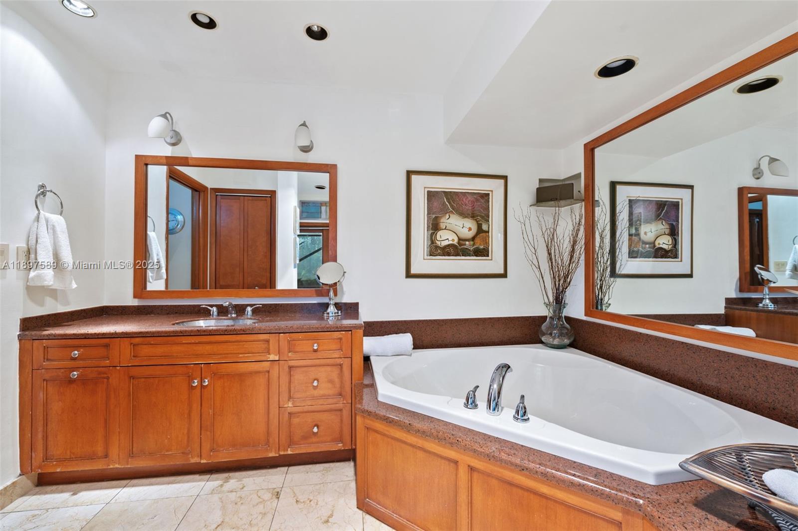 15625 SW 73rd Ct Palmetto Bay, FL 33157