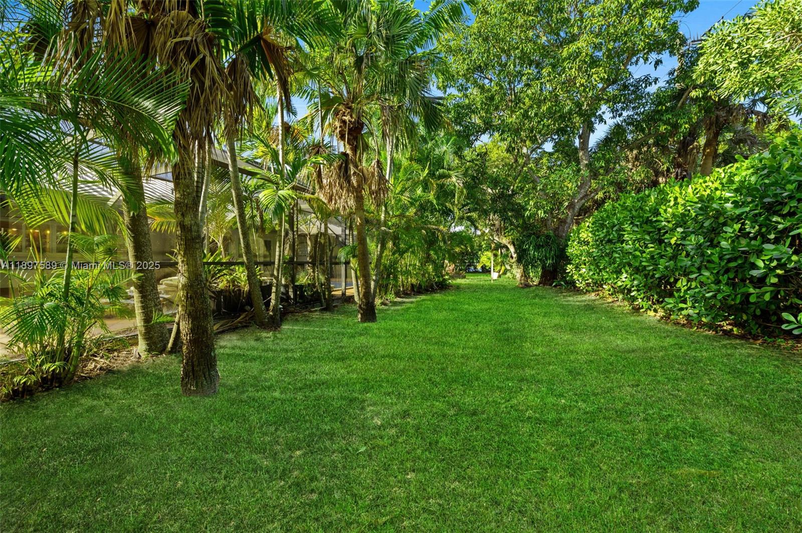 15625 SW 73rd Ct Palmetto Bay, FL 33157