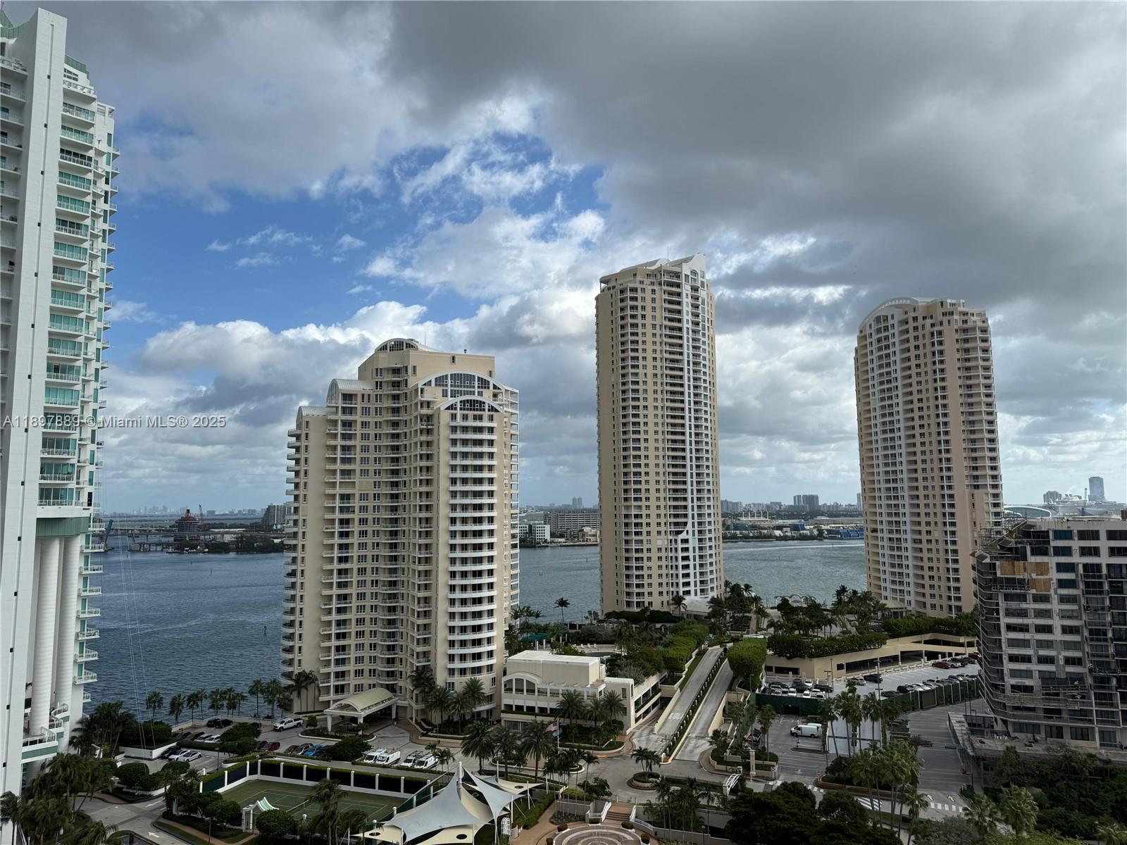 701 Brickell Key Blvd #2010