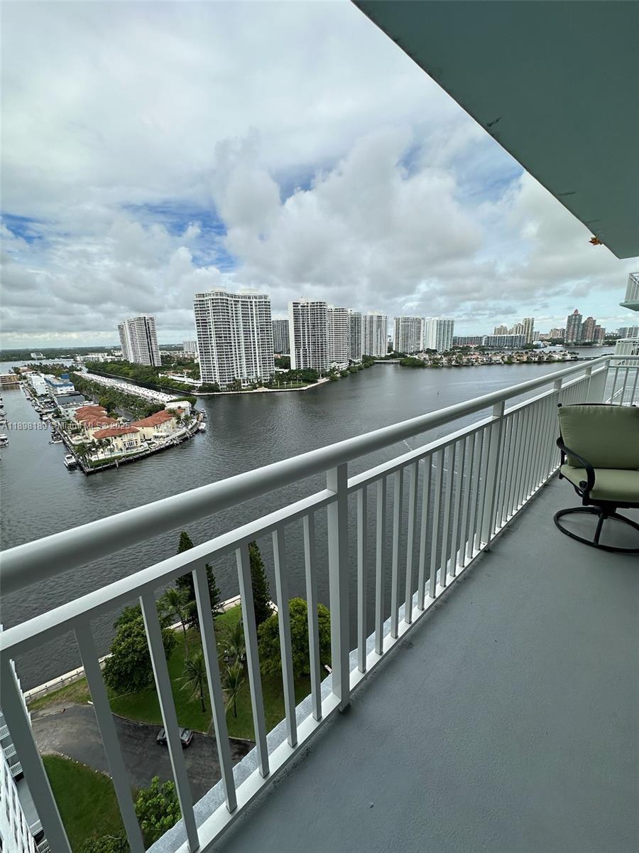 image Winston Towers1