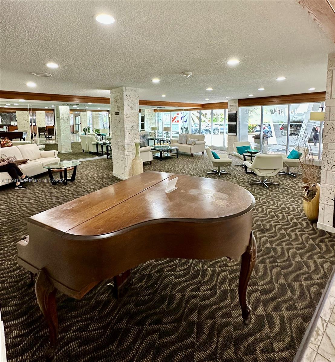 image Winston Towers 50022